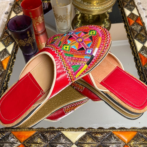 Stylish Moroccan babouche - Picture 1 of 2